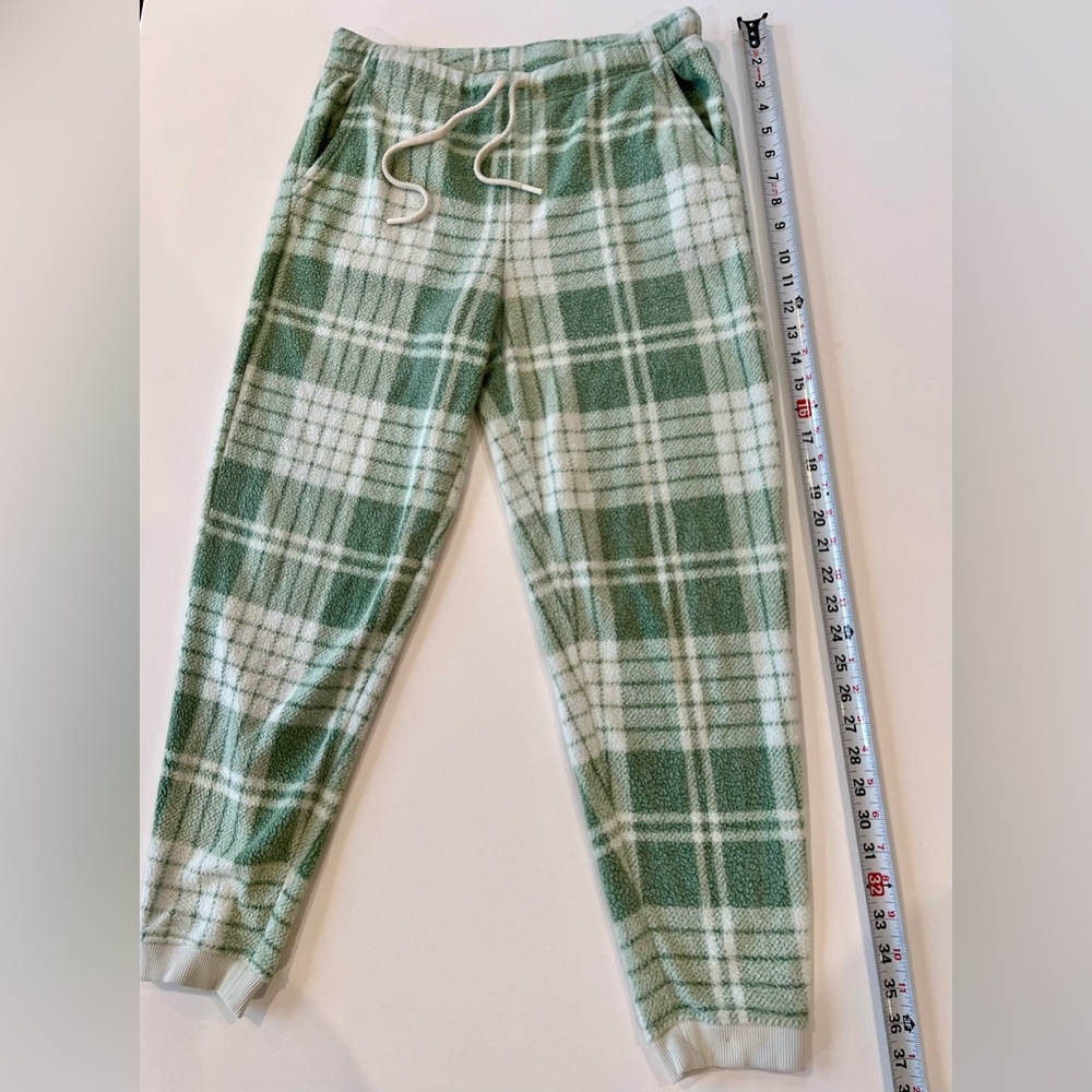 Aerie Snowed In Plaid Green Fleece Joggers PJ’s Pants Viscose Medium - Picture 2 of 12